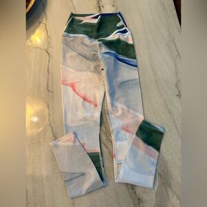 Carbon38 Abstract Marble Print Leggings in Green, Blue & Pink